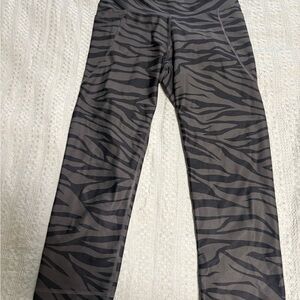 Old Navy Active Black and Gray Patterned Leggings